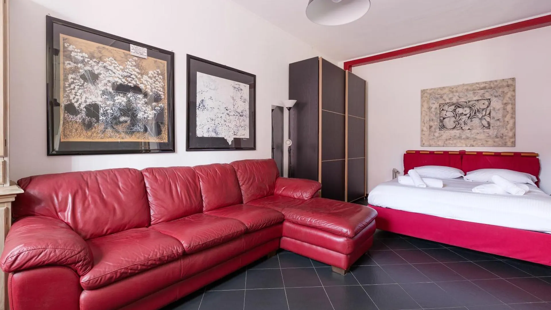 De Angeli M1 - Colorful Studio With Balcony! Milan 0*,  Italy